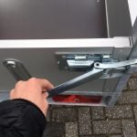 Loady enkelas Alu 257x132cm bakwagens enkelas Aanhangwagens Zuid Holland sluiting